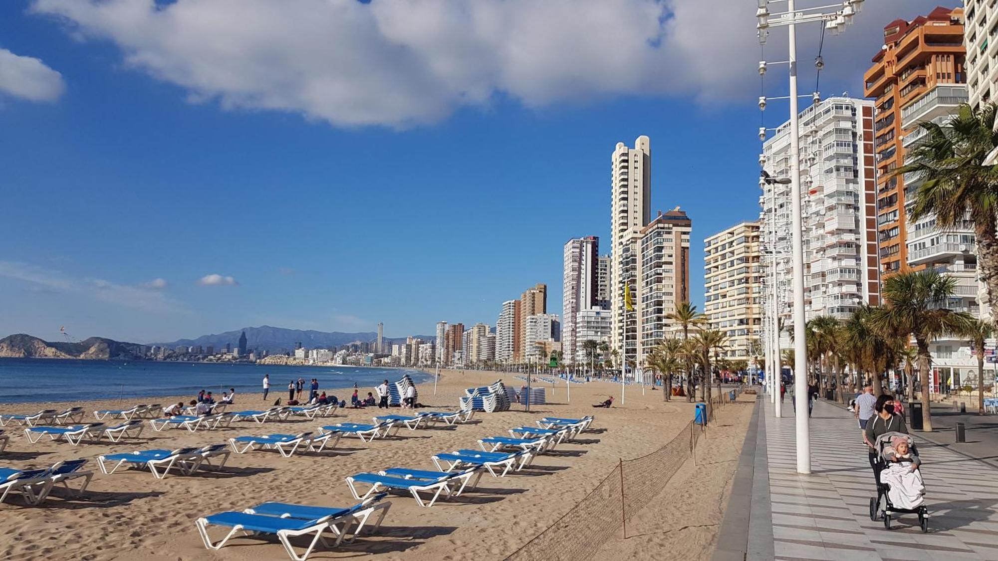 Los Caballos Vip Playa Levante Benidorm Exteriér fotografie